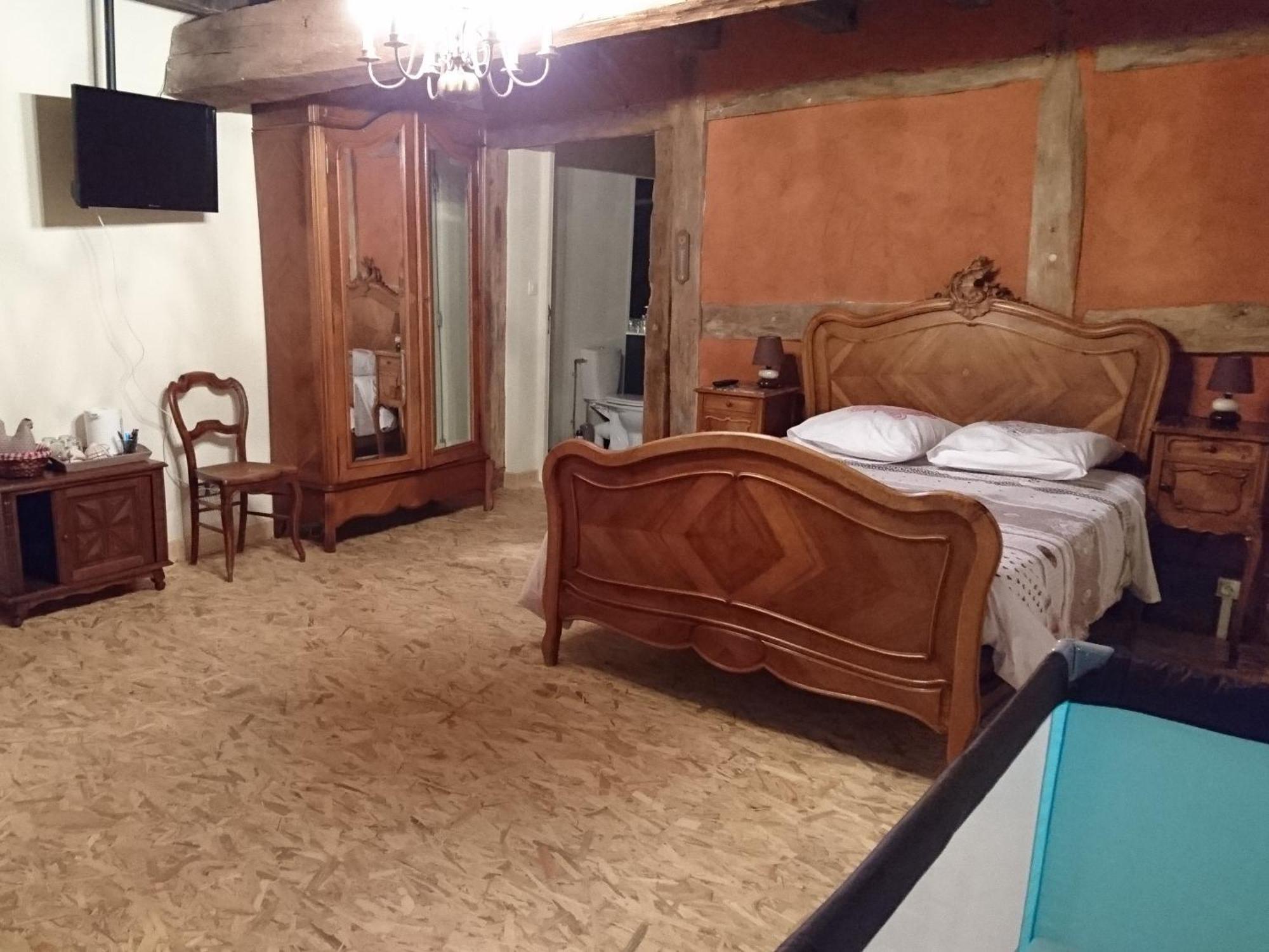 A La Poularde B&B Curciat-Dongalon Room photo