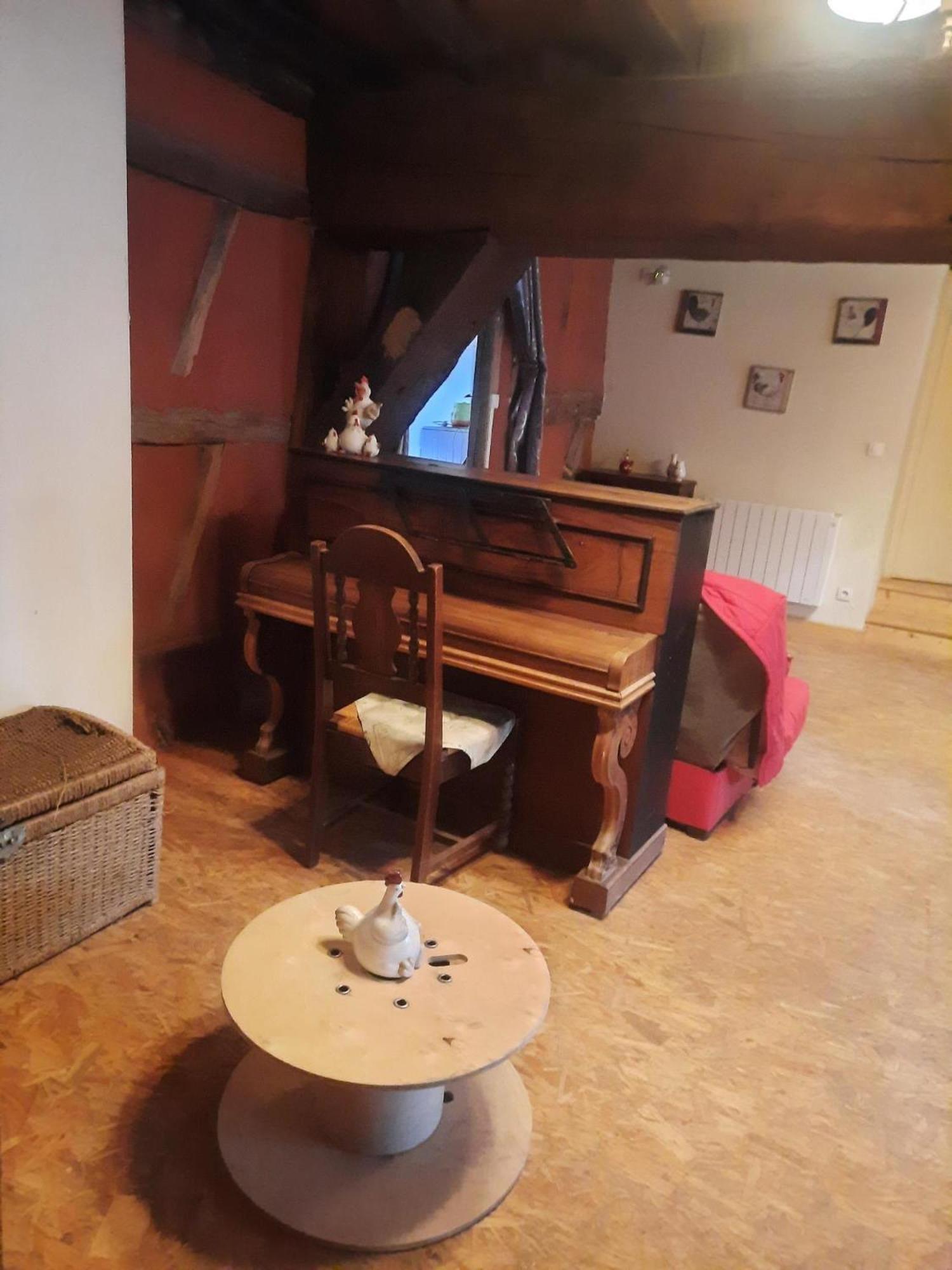 A La Poularde B&B Curciat-Dongalon Room photo