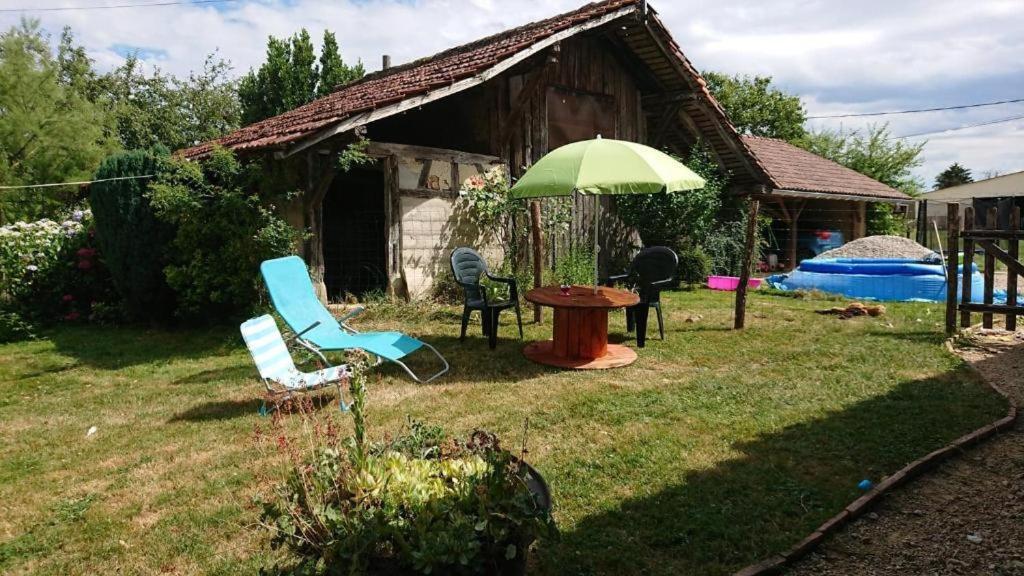 A La Poularde B&B Curciat-Dongalon Room photo